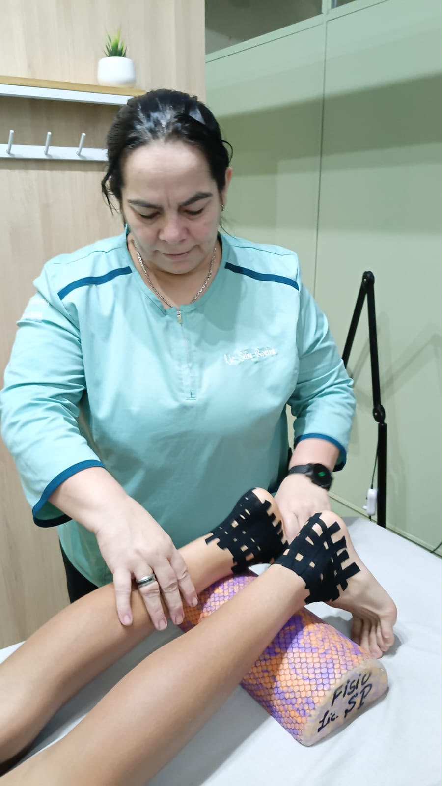 Trabajo de rodilla con rodillo de liberación